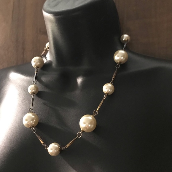 SOLD Large Pearls on gold link necklace - Picture 4 of 6